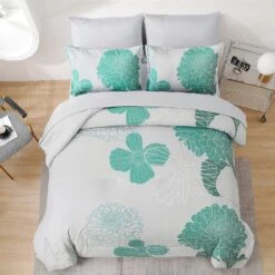 Floral Winter Comforter Set, King Size, Ultra-Soft Quilted Bedding With Pillowcases